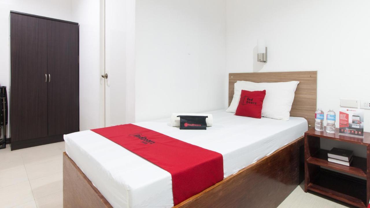 Reddoorz Plus Near Vigan City Commercial Center Exteriör bild