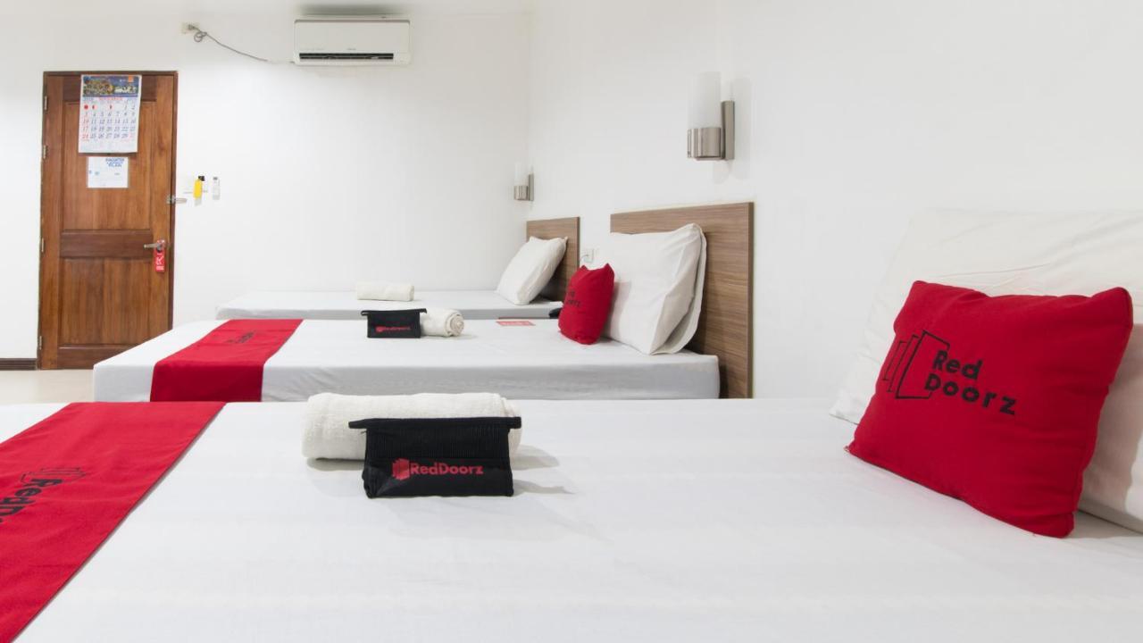 Reddoorz Plus Near Vigan City Commercial Center Exteriör bild