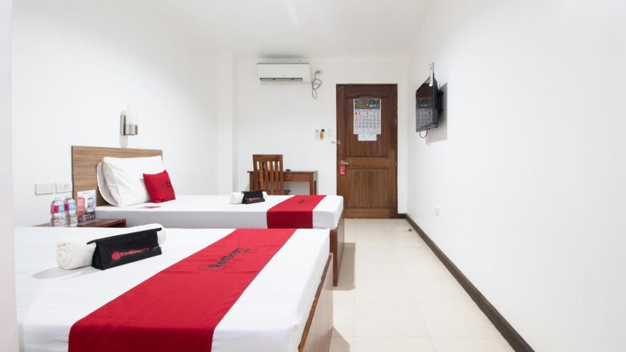 Reddoorz Plus Near Vigan City Commercial Center Exteriör bild
