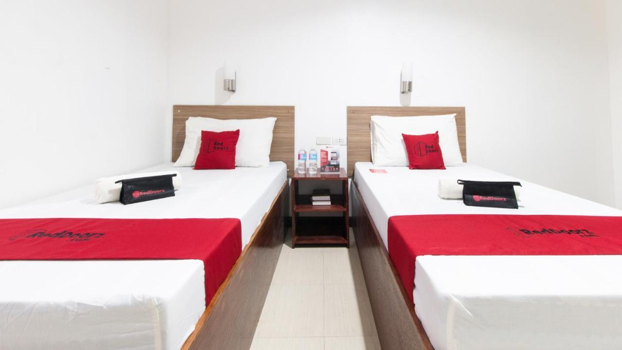Reddoorz Plus Near Vigan City Commercial Center Exteriör bild