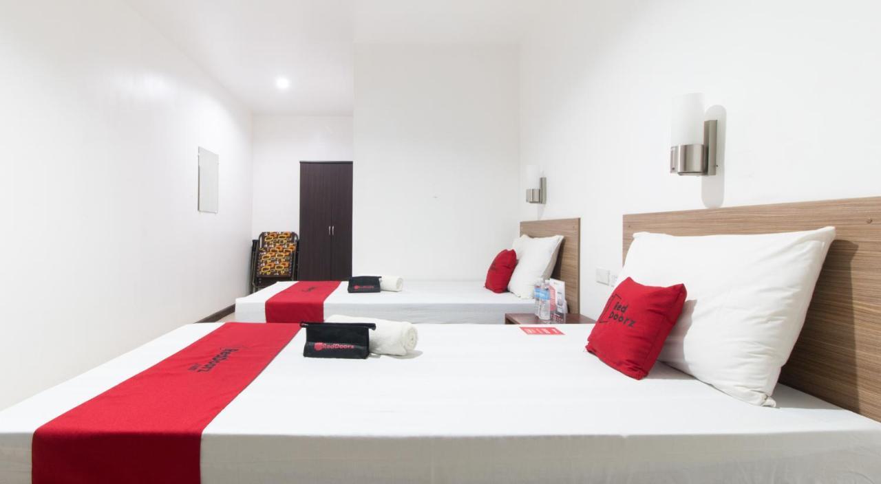 Reddoorz Plus Near Vigan City Commercial Center Exteriör bild